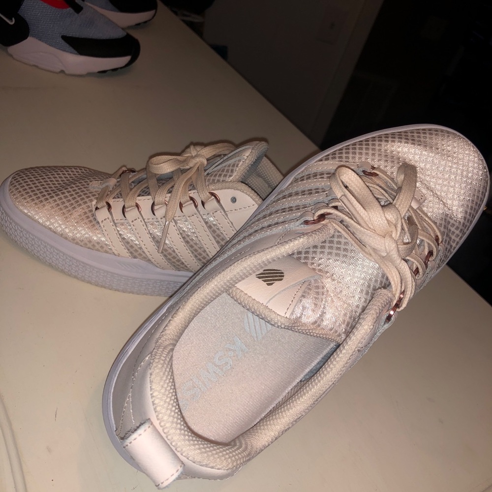 K-Swiss - Picture 4 of 4